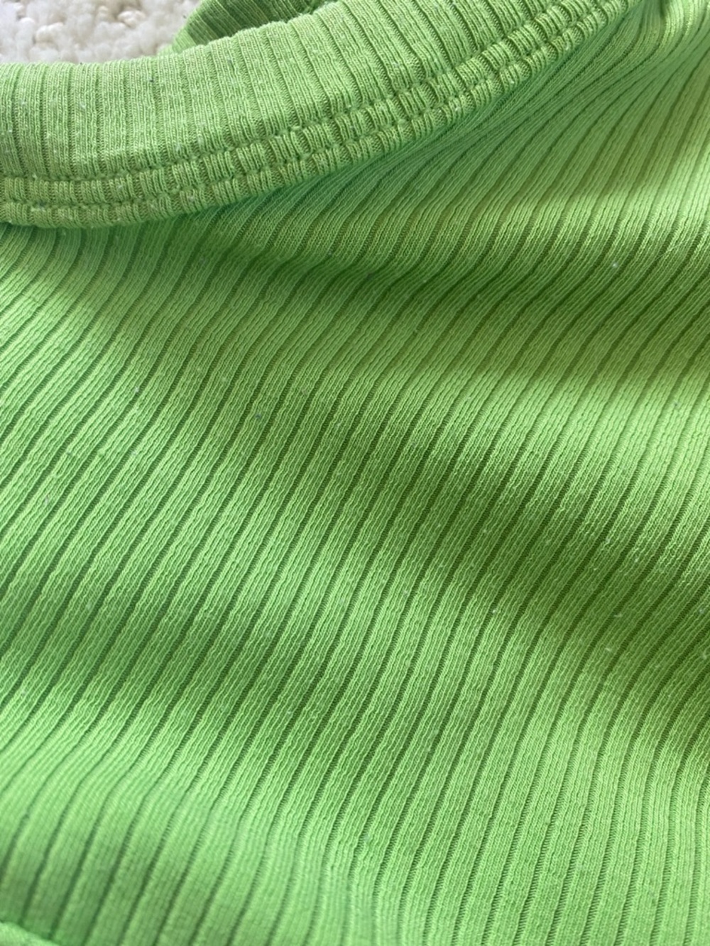 Alo Ribbed Lime Green Crop Tank Top, size medium - Picture 8 of 9